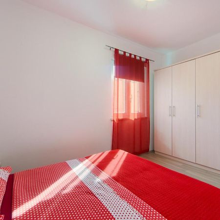 Apartments By The Sea Brist, Makarska - 11078 객실 사진