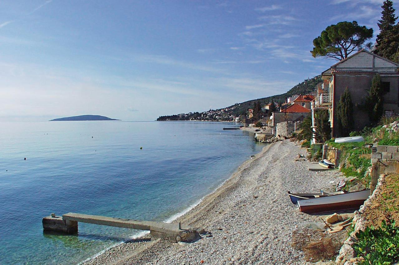Apartments By The Sea Brist, Makarska - 11078 외부 사진