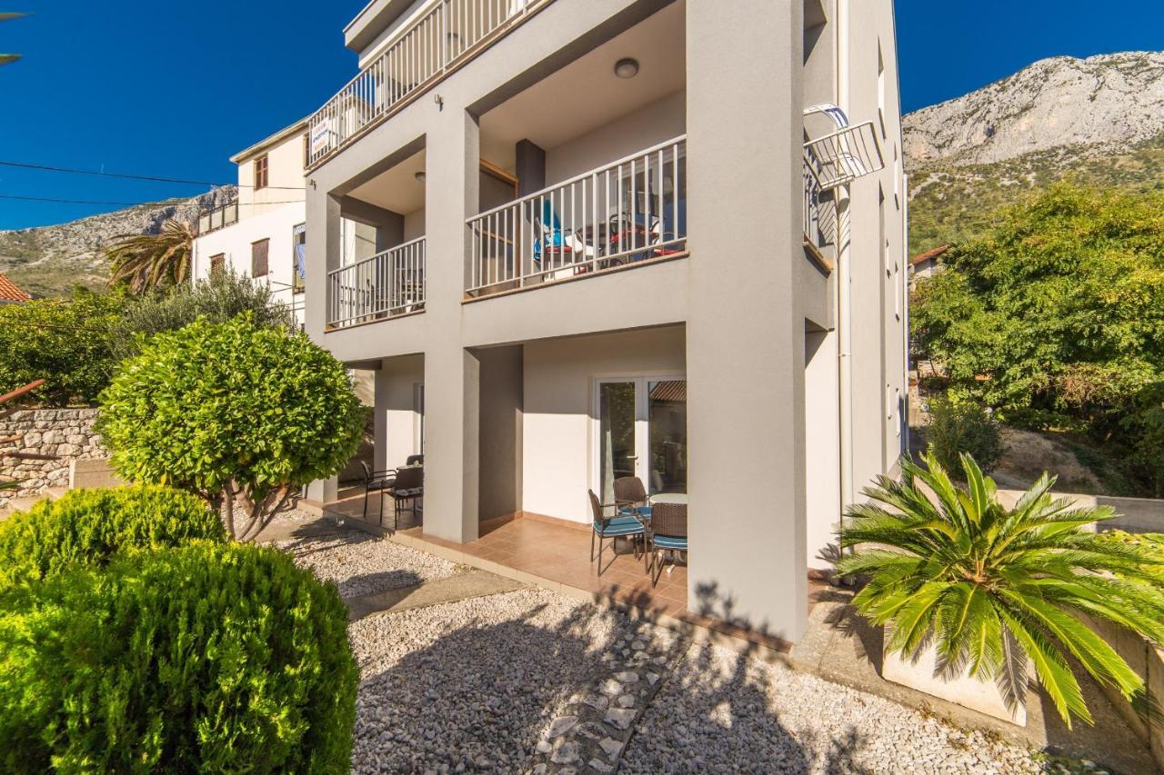 Apartments By The Sea Brist, Makarska - 11078 외부 사진