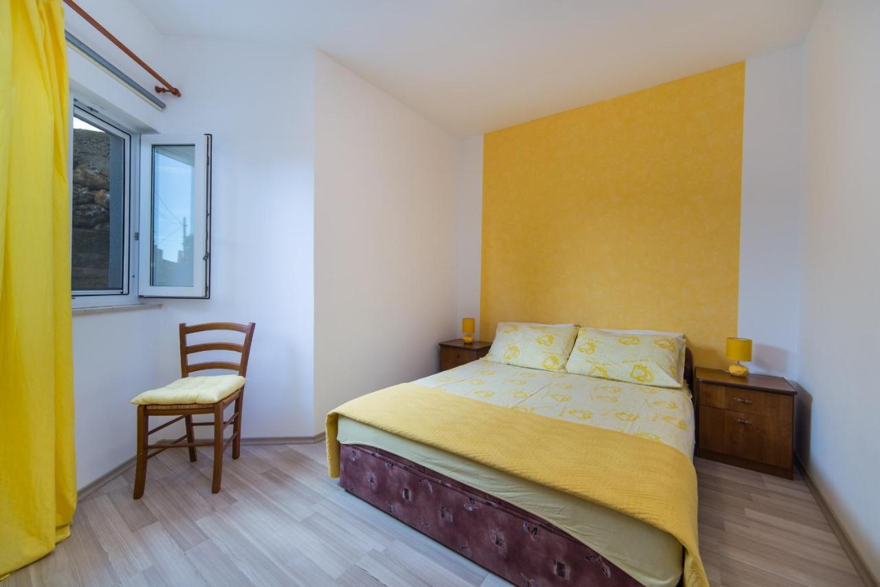 Apartments By The Sea Brist, Makarska - 11078 외부 사진