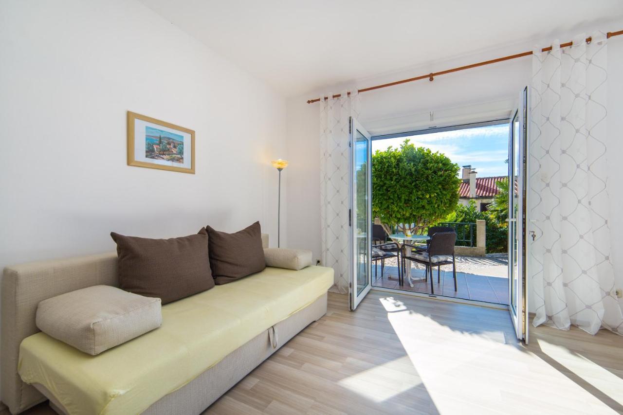 Apartments By The Sea Brist, Makarska - 11078 외부 사진