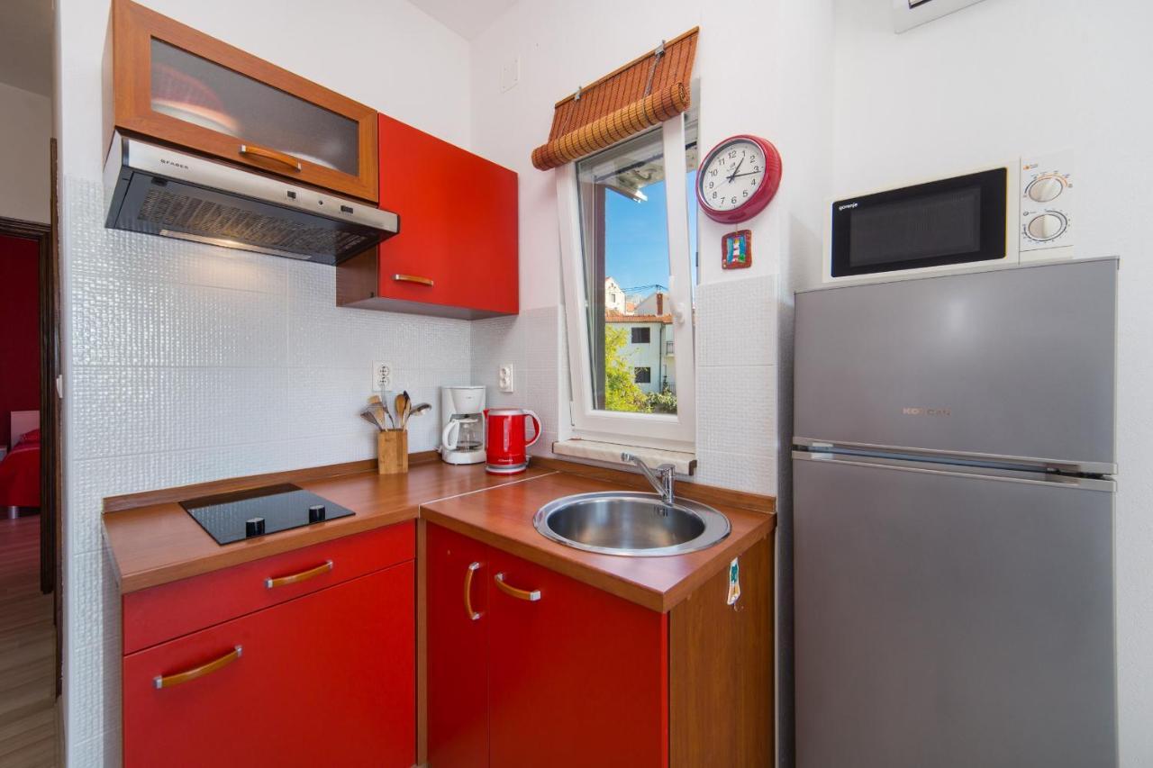 Apartments By The Sea Brist, Makarska - 11078 외부 사진