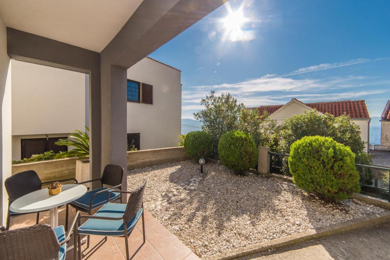 Apartments By The Sea Brist, Makarska - 11078 외부 사진