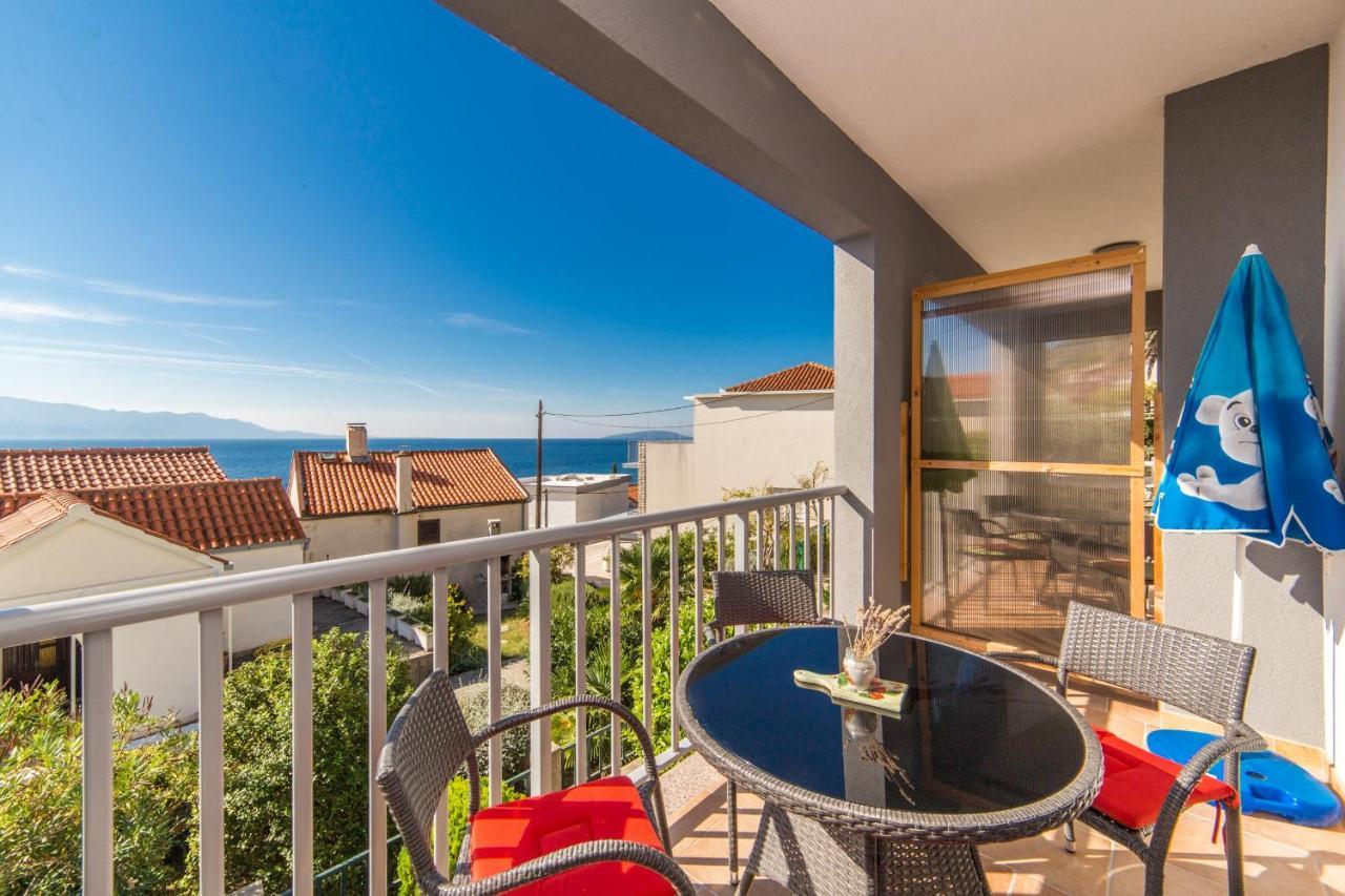 Apartments By The Sea Brist, Makarska - 11078 외부 사진