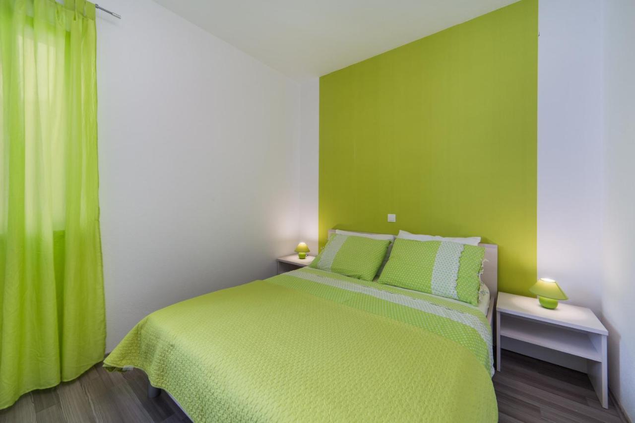Apartments By The Sea Brist, Makarska - 11078 외부 사진