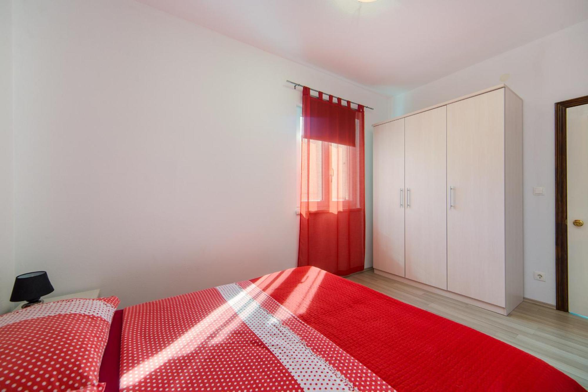 Apartments By The Sea Brist, Makarska - 11078 객실 사진