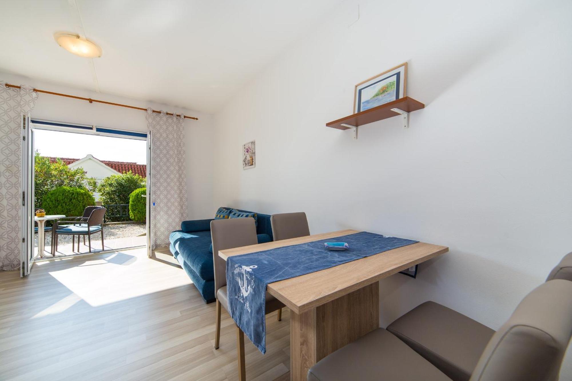 Apartments By The Sea Brist, Makarska - 11078 객실 사진
