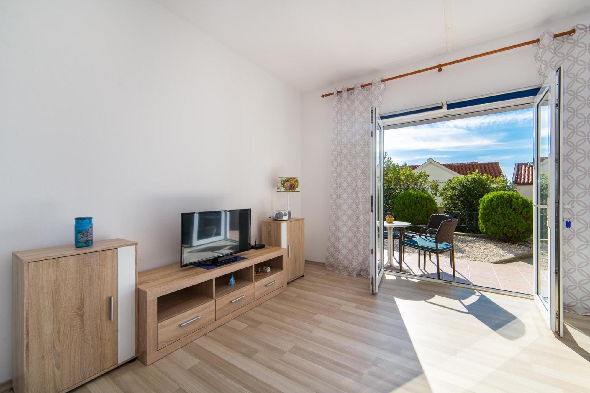 Apartments By The Sea Brist, Makarska - 11078 객실 사진